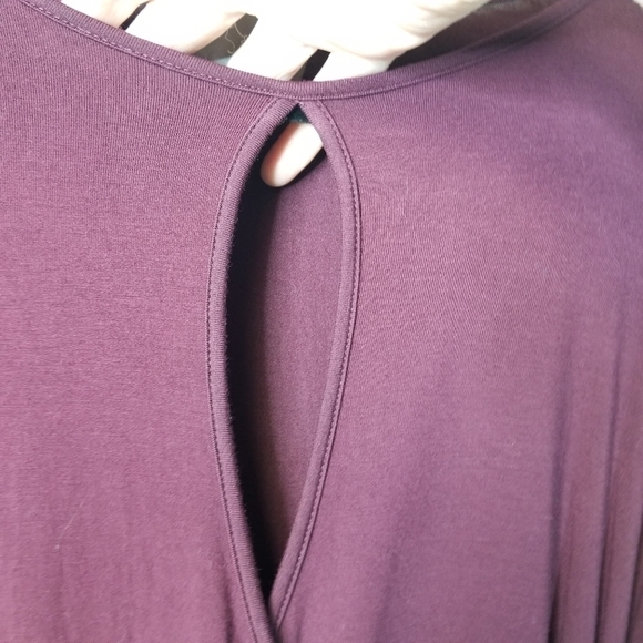 Vanessa Virginia anthro keyhole ruched top - Picture 4 of 11